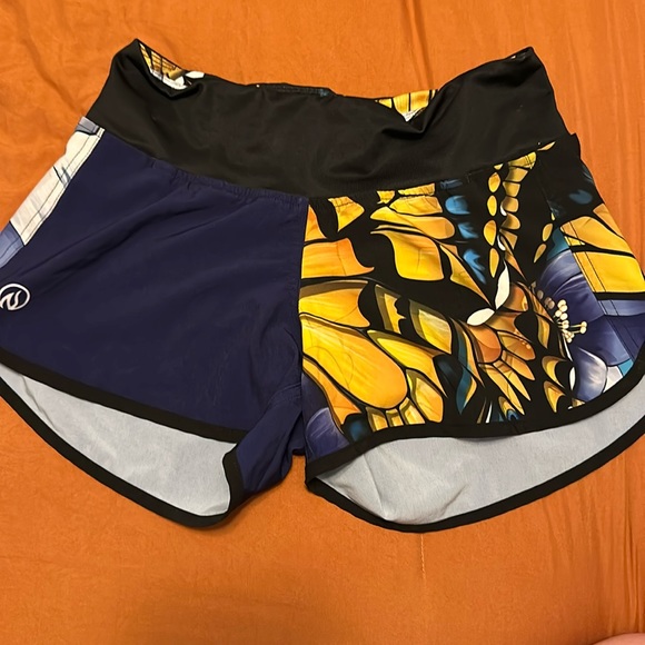 INKnBURN Pants - Ink N Burn Lined Shorts Polyester Spandex Purple Butterfly Pattern Women’s Sz 6